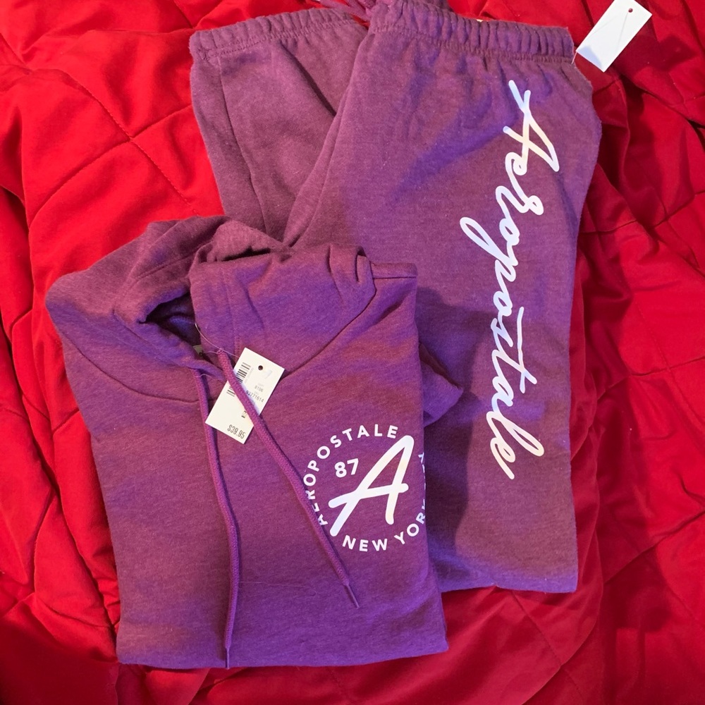 Aeropostale CUTE LILAC sweats and sweater